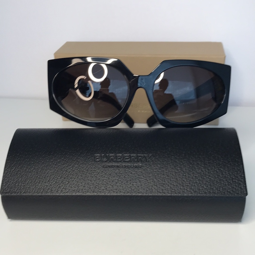 Burberry Women's BE4306 BE/4306 3001/8G Black Fashion Oval Sunglasses 60mm - Picture 3 of 16